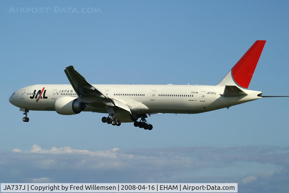 JA737J, 2007 Boeing 777-346/ER C/N 36126, JAL