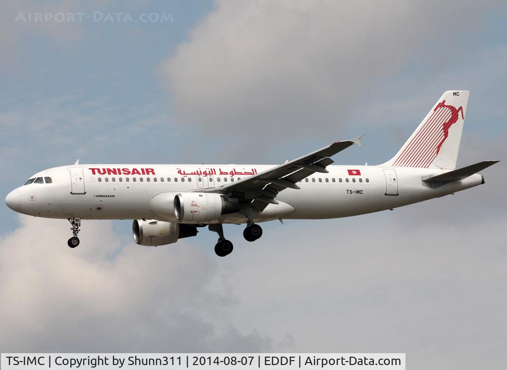 TS-IMC, 1990 Airbus A320-211 C/N 0124, Landing rwy 25L