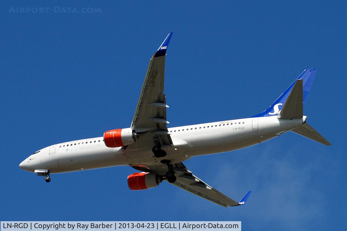 LN-RGD, 2013 Boeing 737-86N C/N 41258, Boeing 737-883 [41258] (SAS Scandinavian Airlines) Home~G 23/04/2013. On approach 27R.