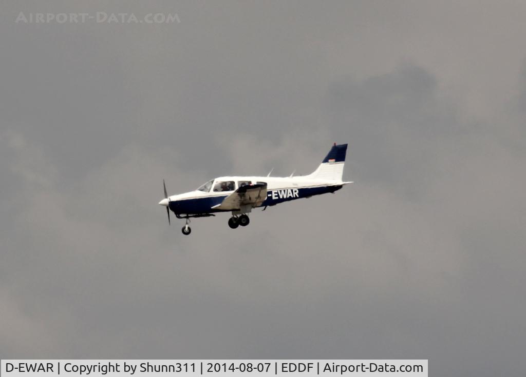 D-EWAR, Piper PA-28-161 C/N 28-8616053, Landing rwy 25M