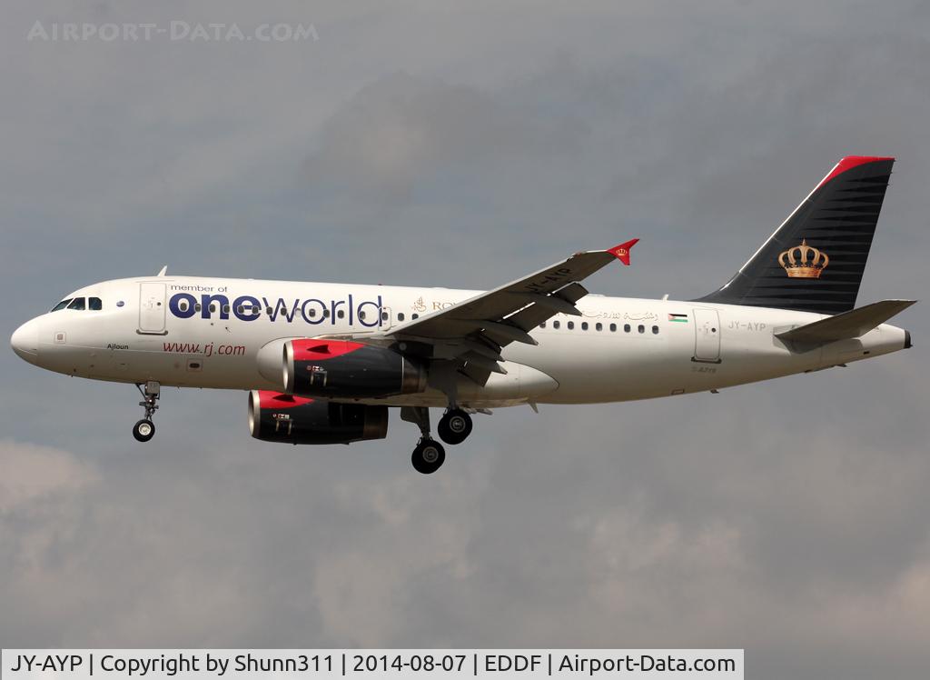 JY-AYP, 2009 Airbus A319-132 C/N 3832, Landing rwy 25L in One World c/s