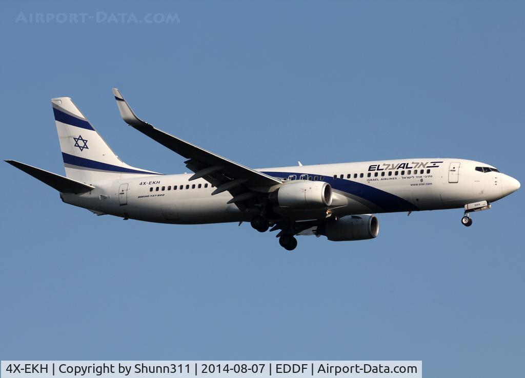 4X-EKH, 2009 Boeing 737-85P C/N 35458, Landing rwy 25L