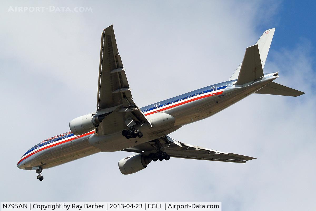 N795AN, 2000 Boeing 777-223 C/N 30257, Boeing 777-223ER [30257] (American Airlines) Home~G 23/04/2013. On approach 27R.
