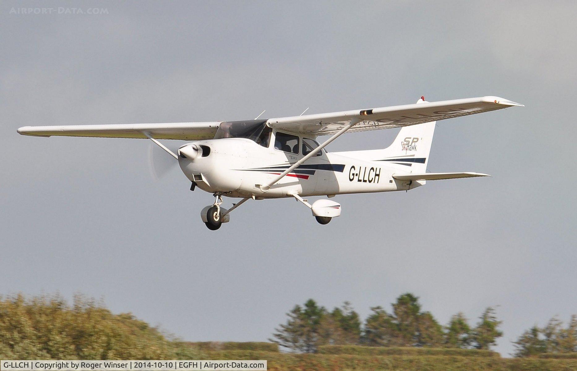 G-LLCH, 2001 Cessna 172S Skyhawk SP C/N 172S8822, Visiting Skyhawk SP.