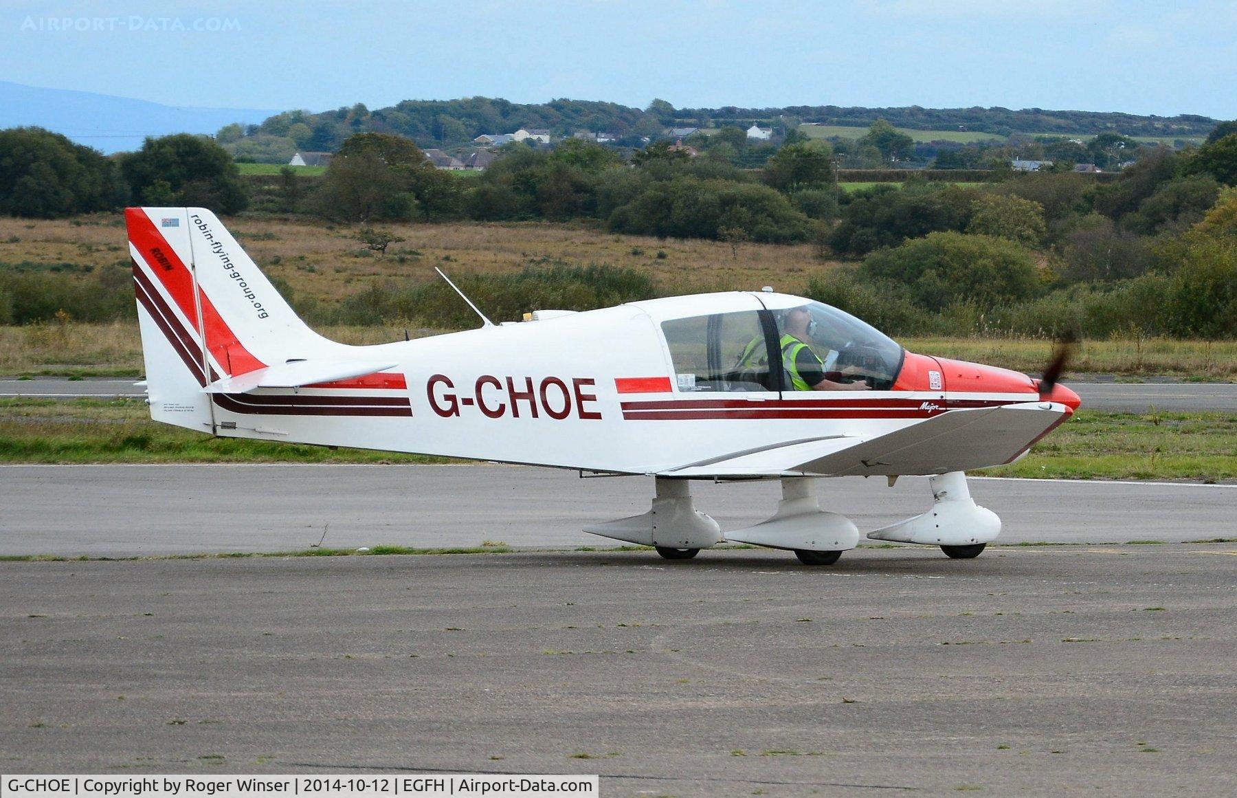 G-CHOE, 1975 Robin DR-400-140B Major C/N 1046, Robin Major operated by YP Flying Group.