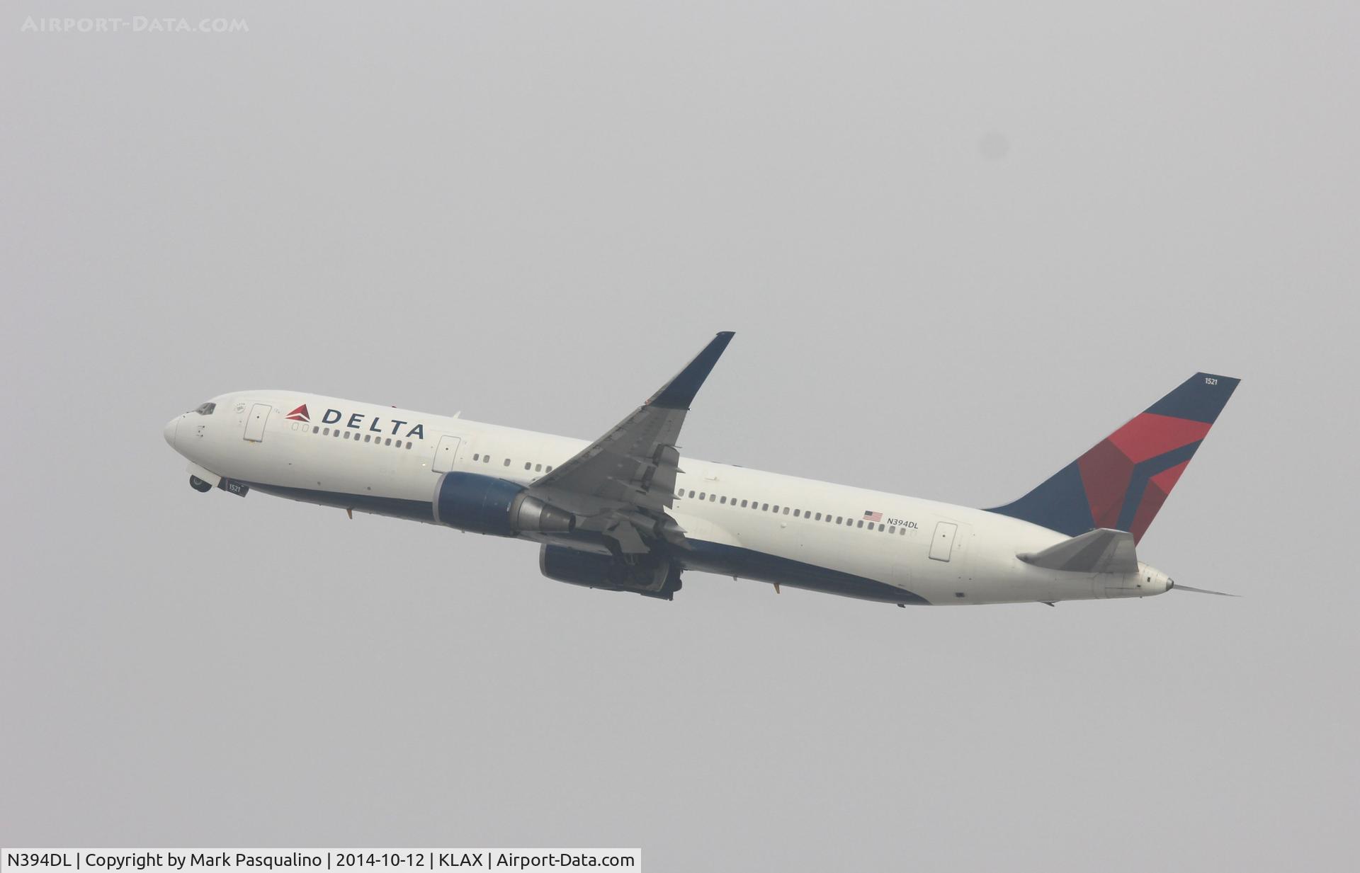 N394DL, 1995 Boeing 767-324/ER C/N 27394, Boeing 767-300