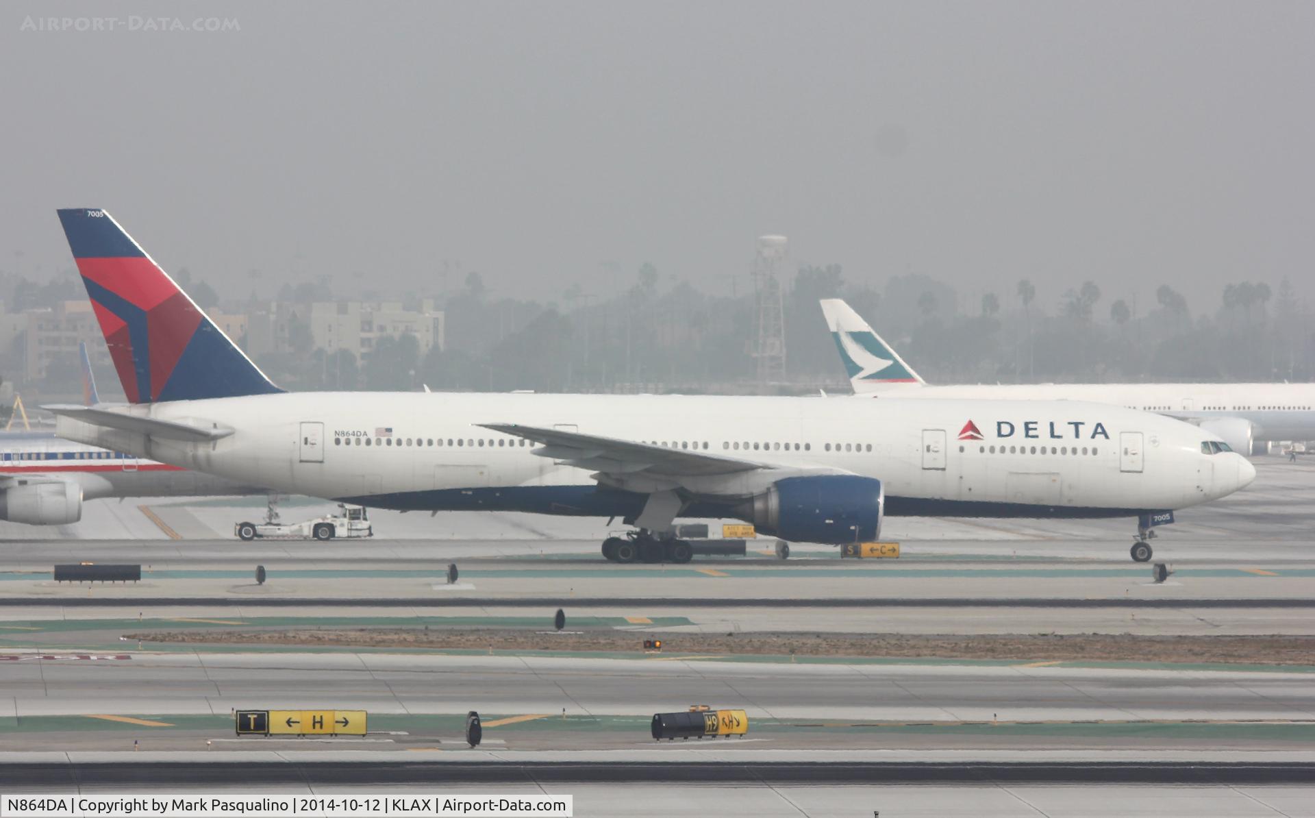 N864DA, 1999 Boeing 777-232 C/N 29736, Boeing 777-200