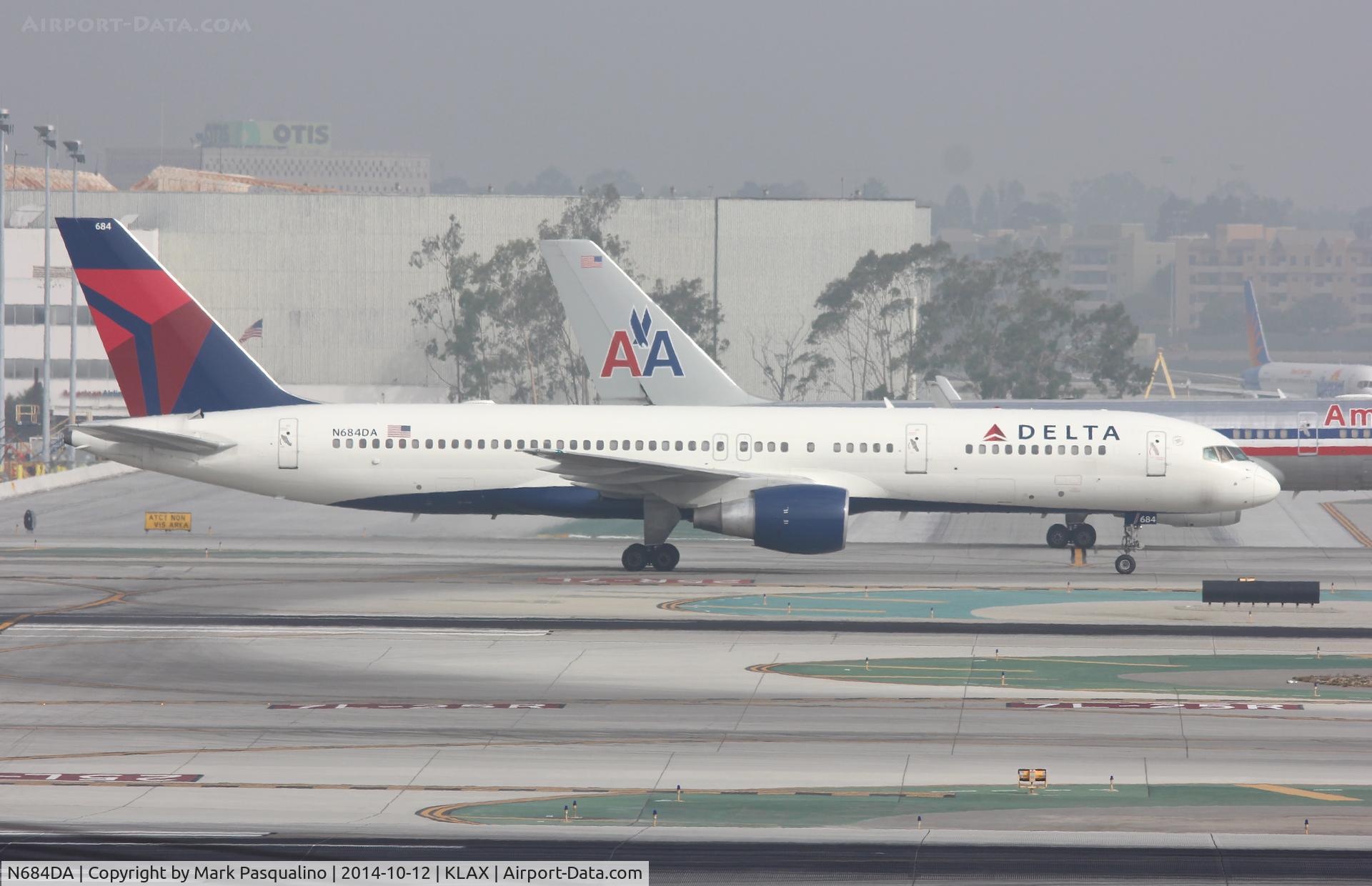 N684DA, 1993 Boeing 757-232 C/N 27104, Boeing 757-200