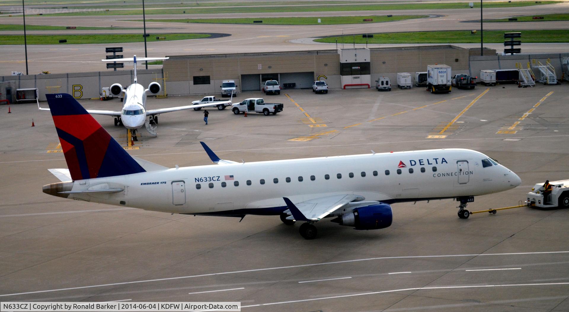 N633CZ, 2008 Embraer 175LR (ERJ-170-200LR) C/N 17000245, Taxi DFW