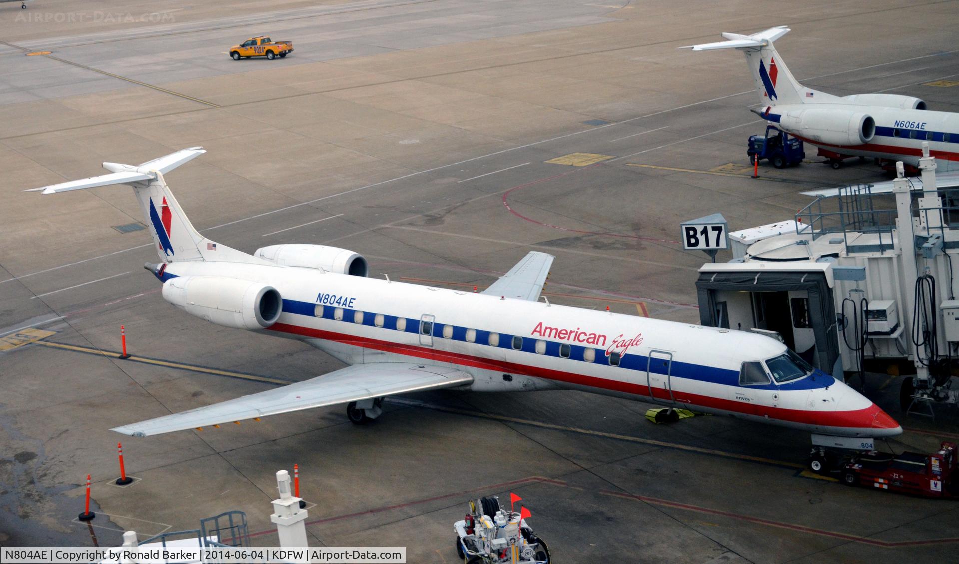N804AE, 2001 Embraer ERJ-140LR (EMB-135KL) C/N 145487, Gate B17 DFW