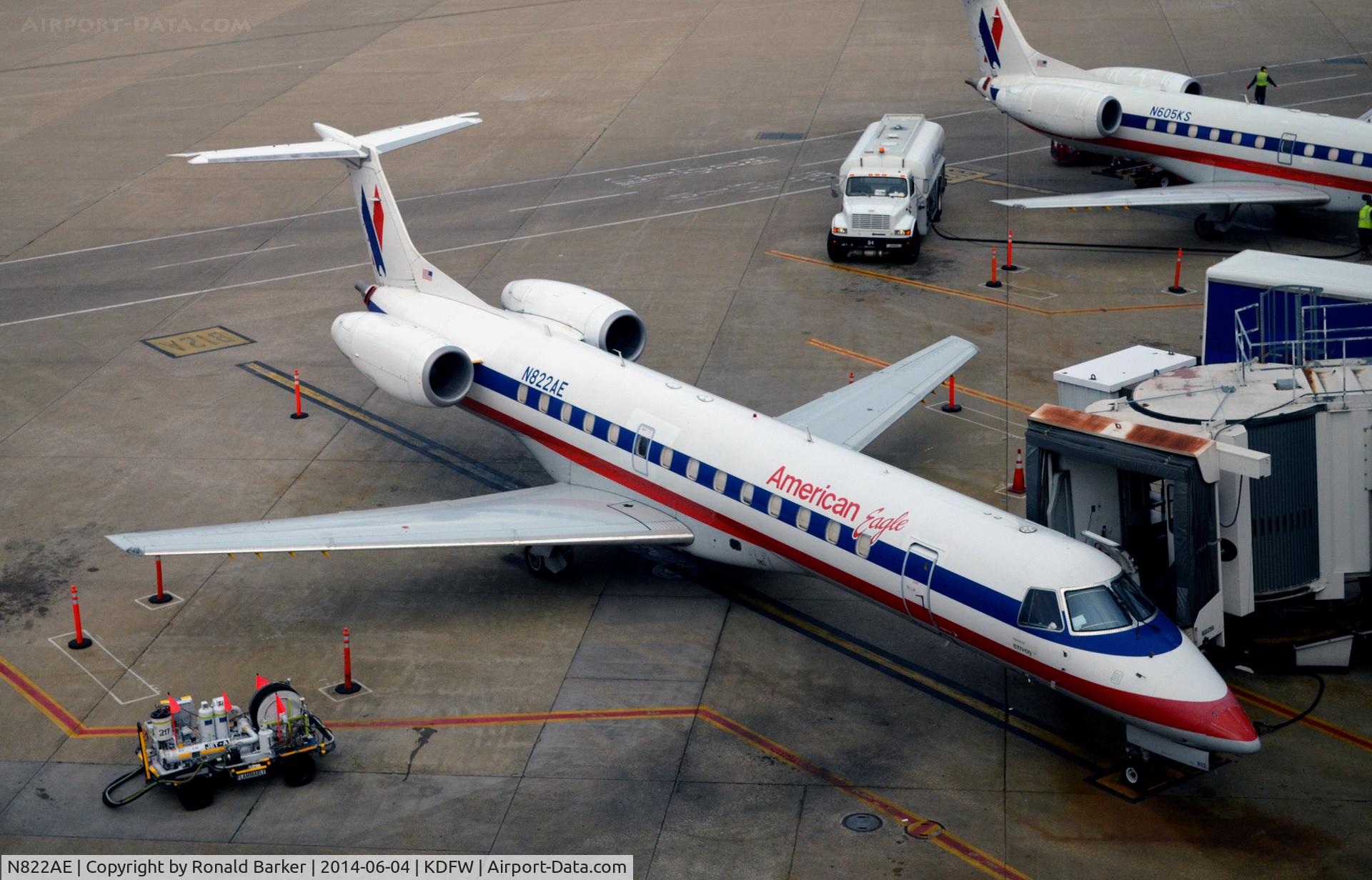 N822AE, 2002 Embraer ERJ-140LR (EMB-135KL) C/N 145581, Gate B12A DFW