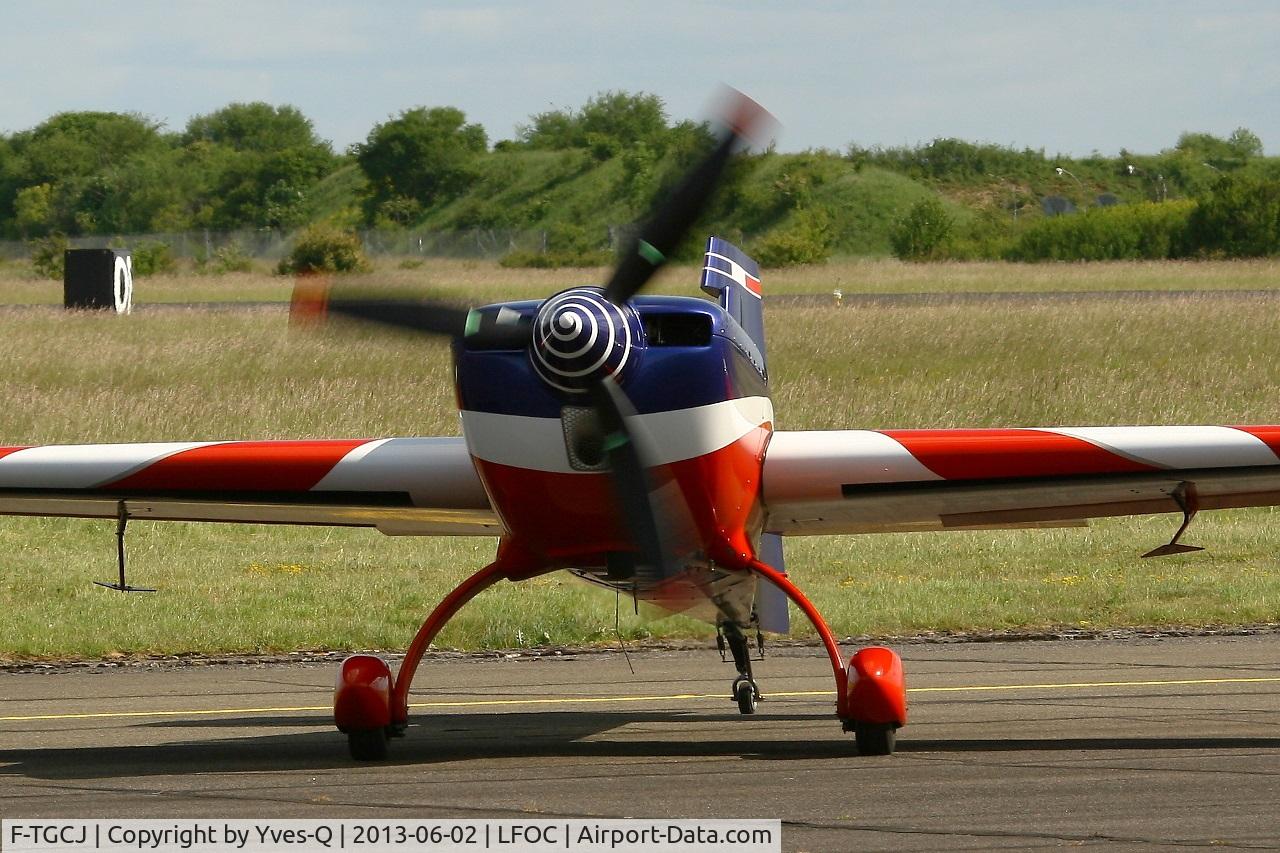 F-TGCJ, Extra EA-330SC C/N 05, Extra EA-330SC, Châteaudun Air Base 279 (LFOC) Open day 2013