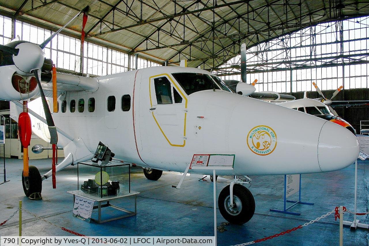 790, 1982 De Havilland Canada DHC-6-300 Twin Otter C/N 790, De Havilland Canada DHC-6-300 Twin Otter, Canopée Museum Châteaudun Air Base 279 (LFOC)