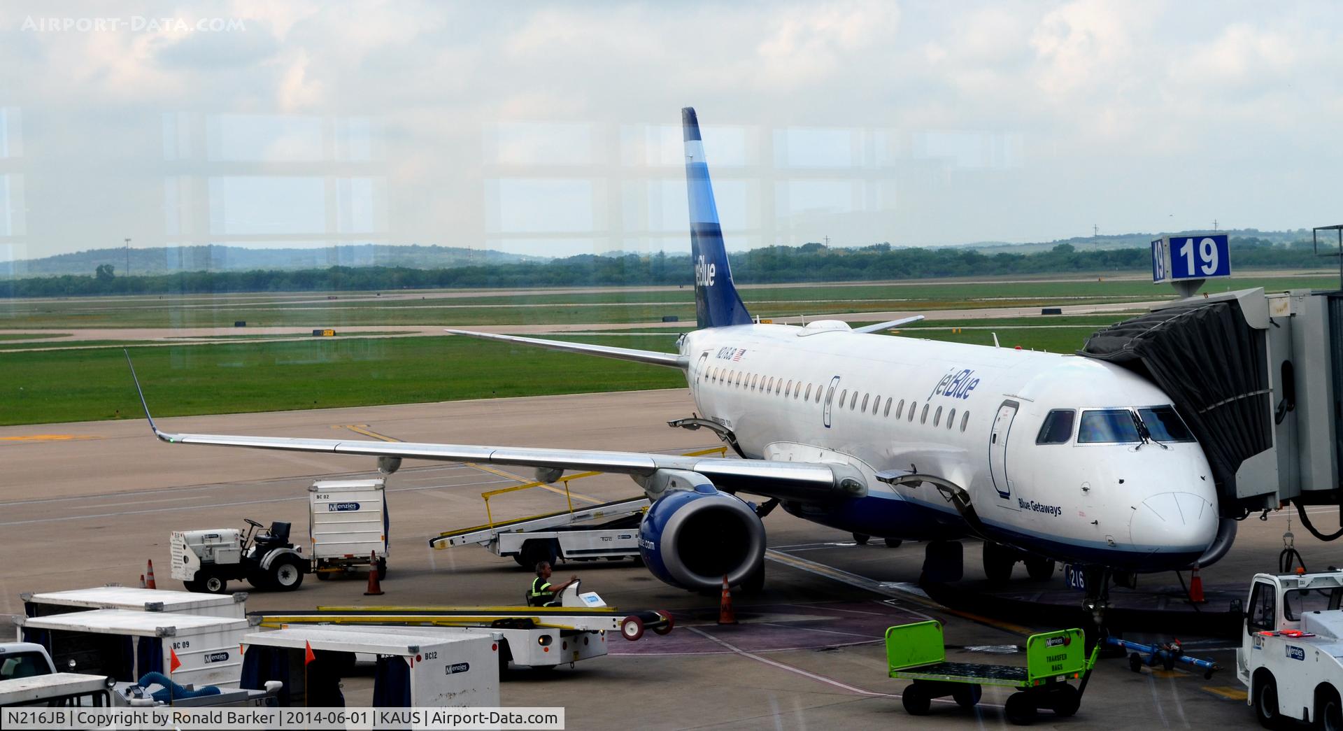 N216JB, 2006 Embraer 190AR (ERJ-190-100IGW) C/N 19000026, Gate 19 Austin
