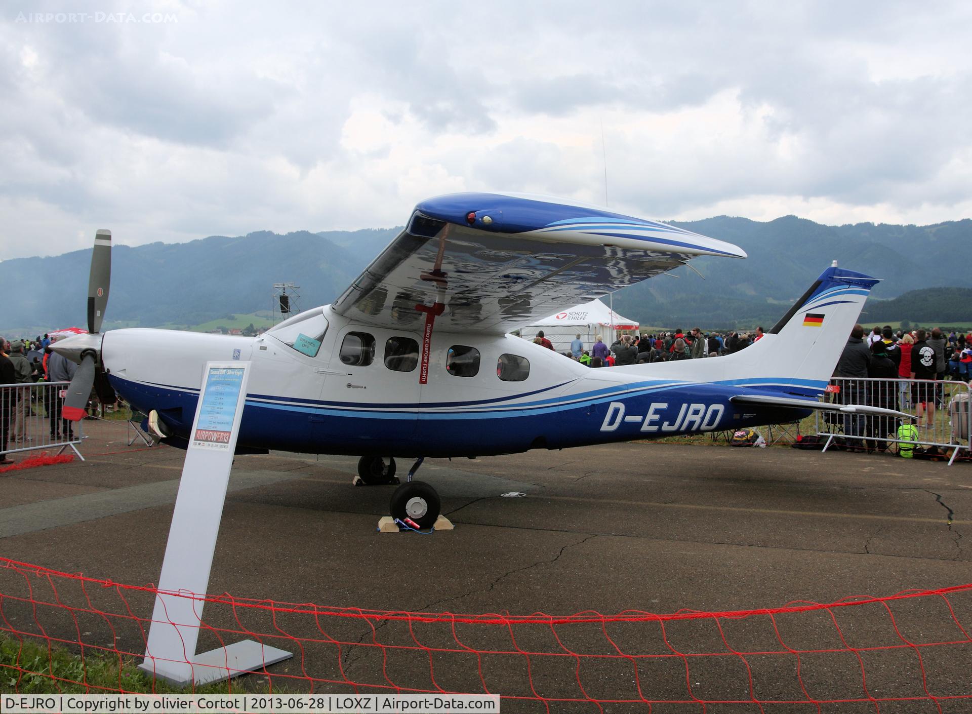 D-EJRO, Cessna P.210N Pressurized Centurion I C/N P21000239, Static display airpower 13