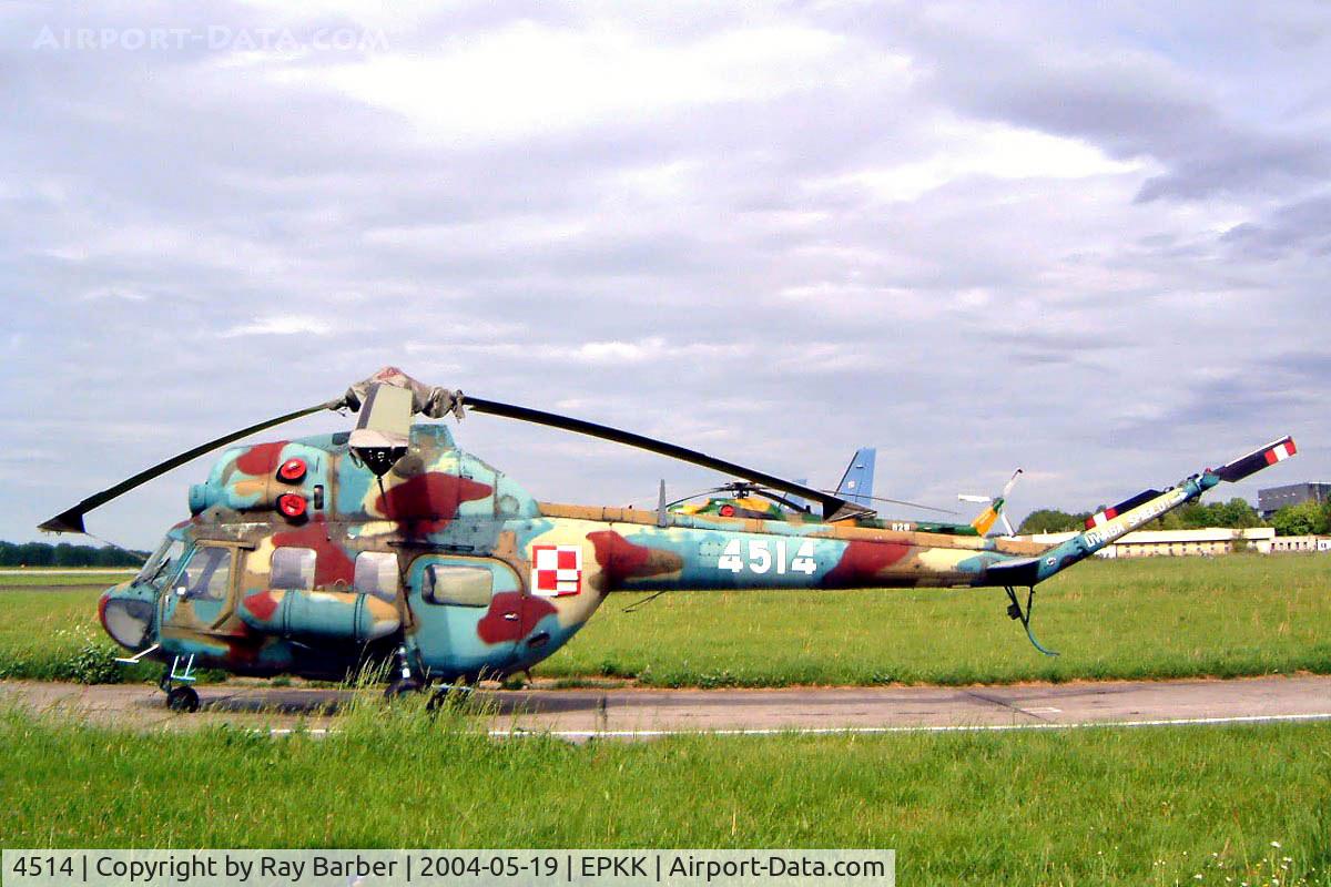 4514, Mil Mi-2RL Hoplite C/N 554514125, Mil Mi-2RL Hoplite [554514125] (Polish Air Force) Cracow-Balice (John Paul II International)~SP 19/05/2004