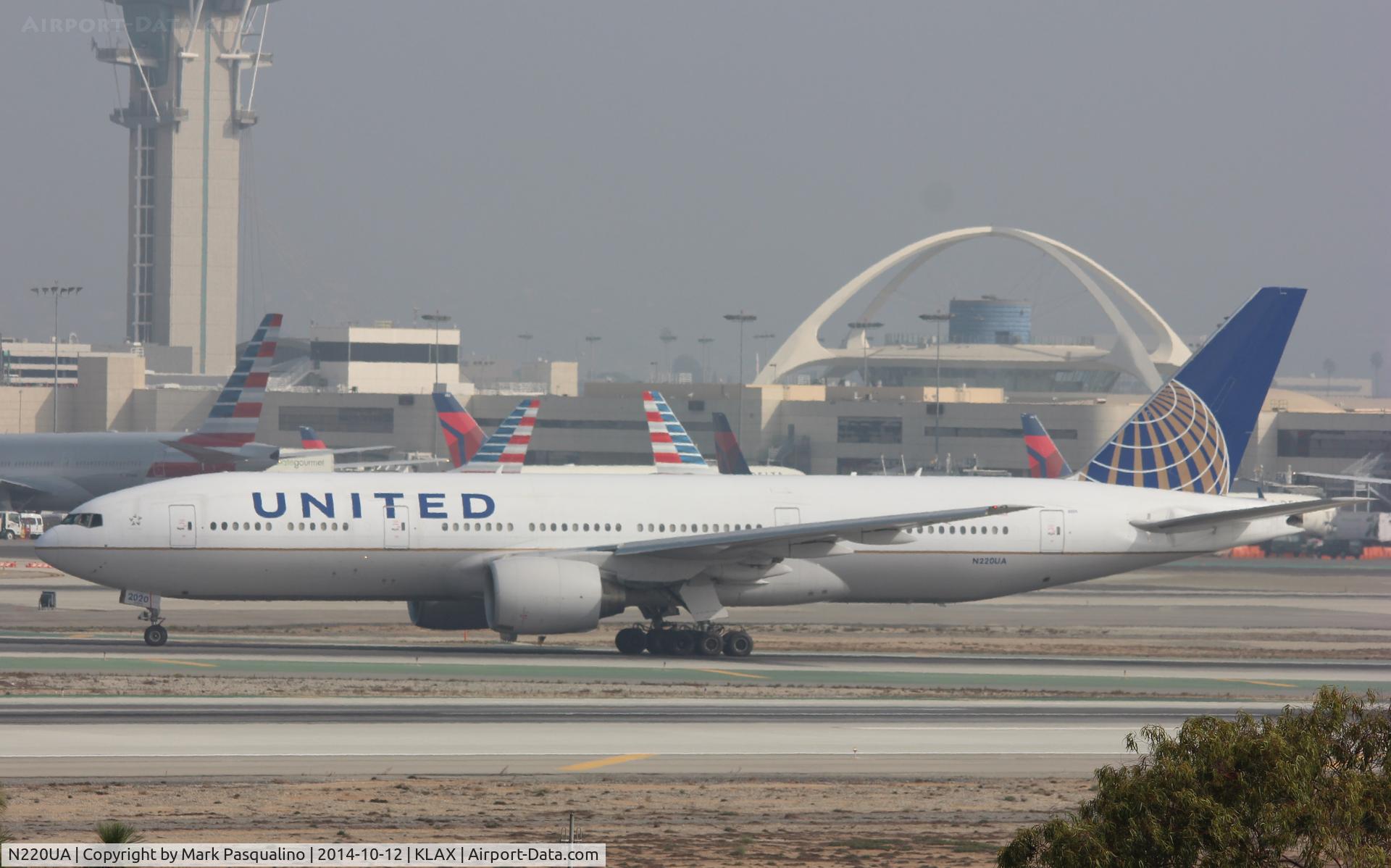 N220UA, 2001 Boeing 777-222 C/N 30223, Boeing 777-200