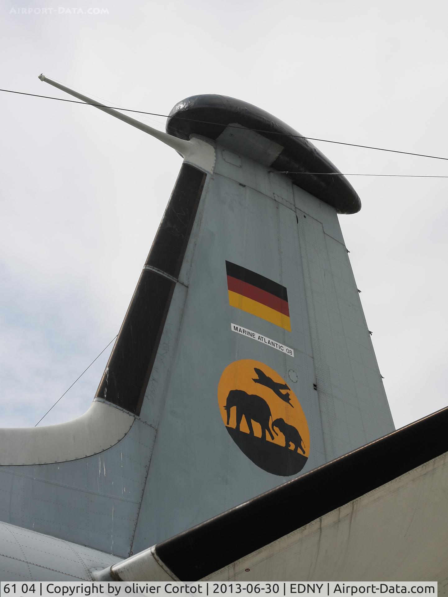 61 04, Breguet 1150 Atlantic C/N 8, tail with insigna