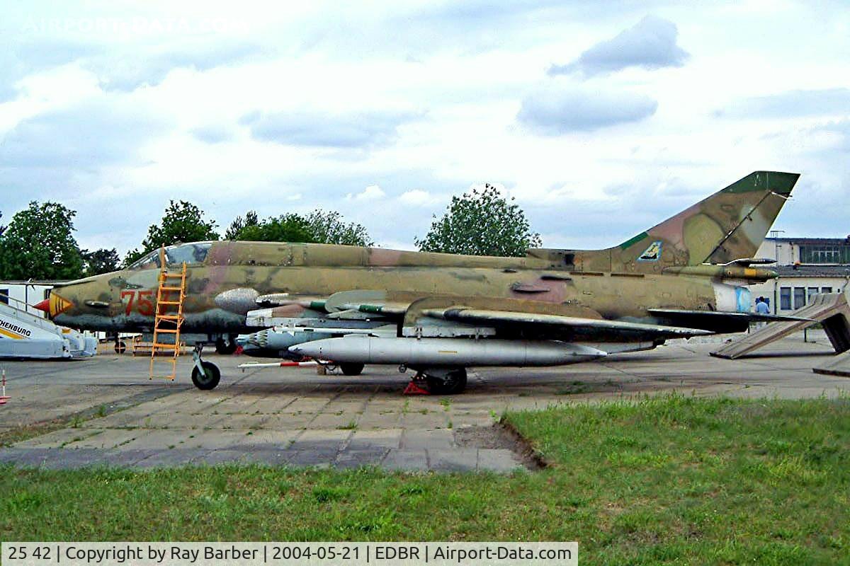 25 42, 1985 Sukhoi Su-22M-4K C/N 26817, Sukhoi Su-22M-4K Fitter [26817] (German Air Force) Rothenburg-Gorlitz~D 21/05/2004