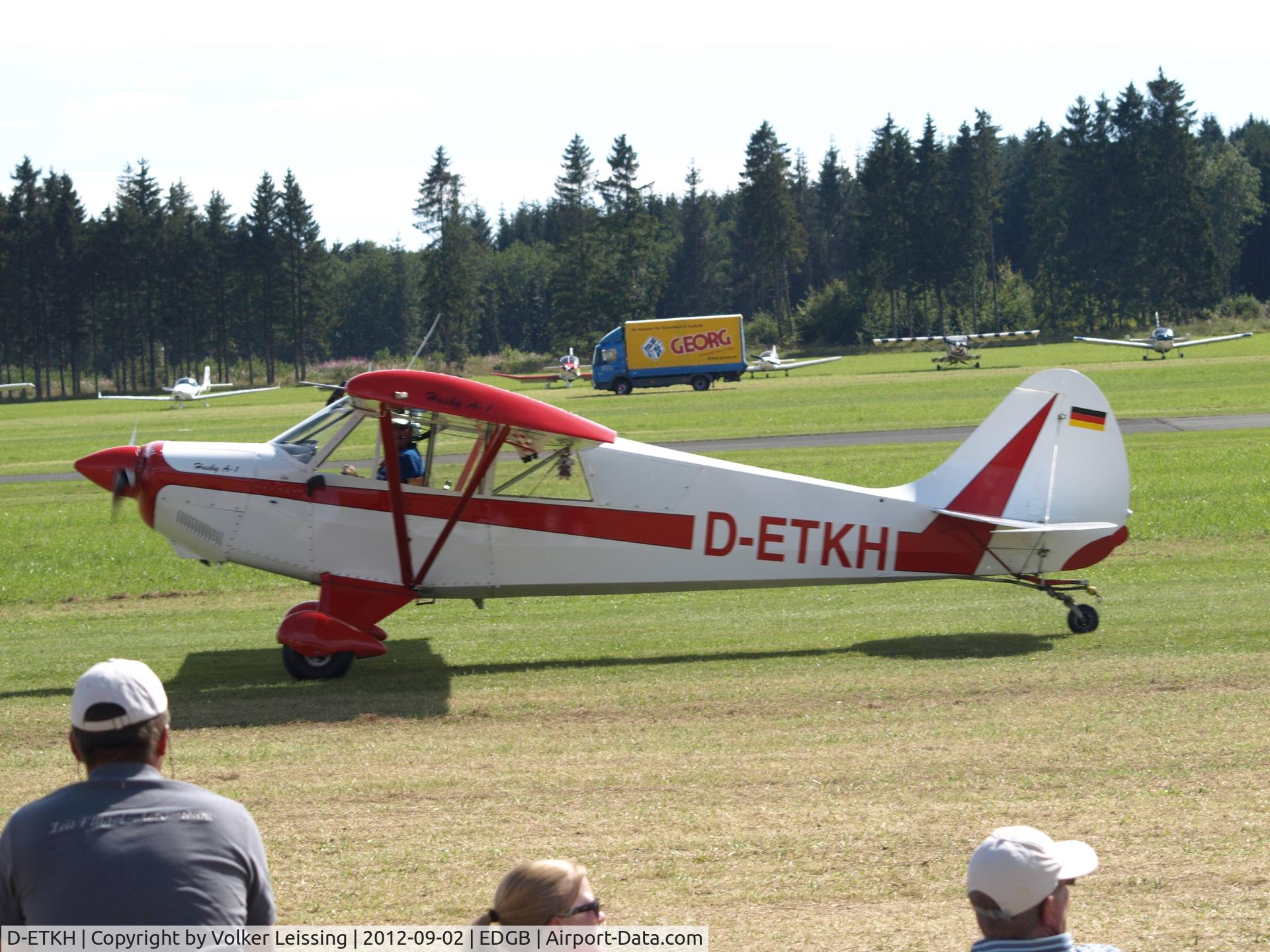 D-ETKH, 1995 Aviat A-1 Husky C/N 1284, taxi to rwy
