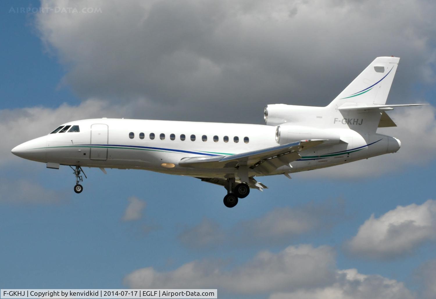 F-GKHJ, 1987 Dassault Falcon 900B C/N 011, Executive arrival