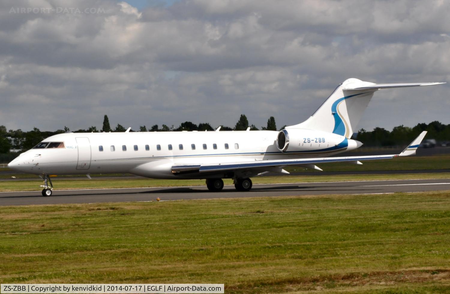 ZS-ZBB, 2007 Bombardier BD-700-1A10 Global Express C/N 9253, Executive departure.
