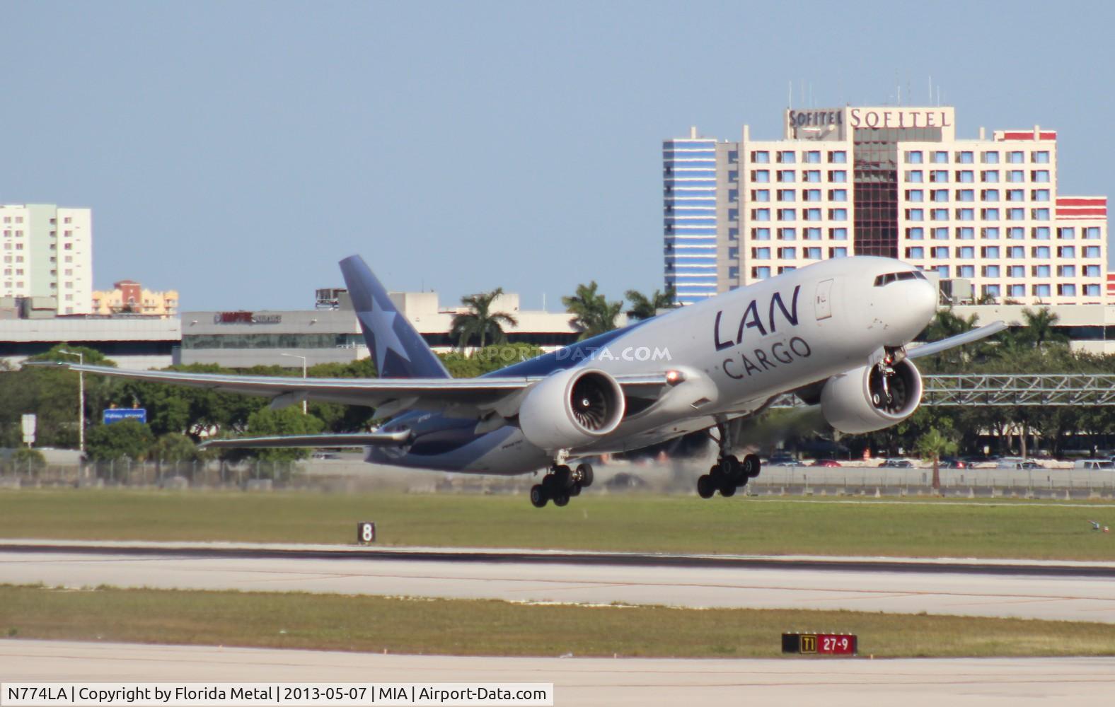 N774LA, 2009 Boeing 777-F6N C/N 37710, LAN Cargo 777-200LRF