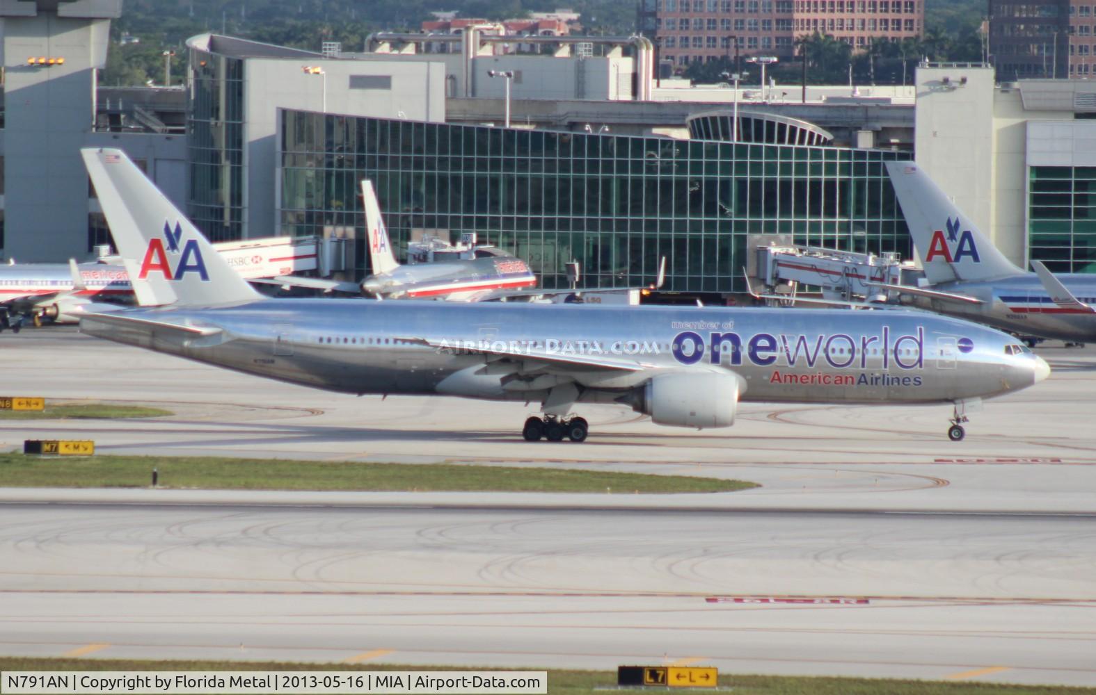 N791AN, 2000 Boeing 777-223/ER C/N 30254, American One World