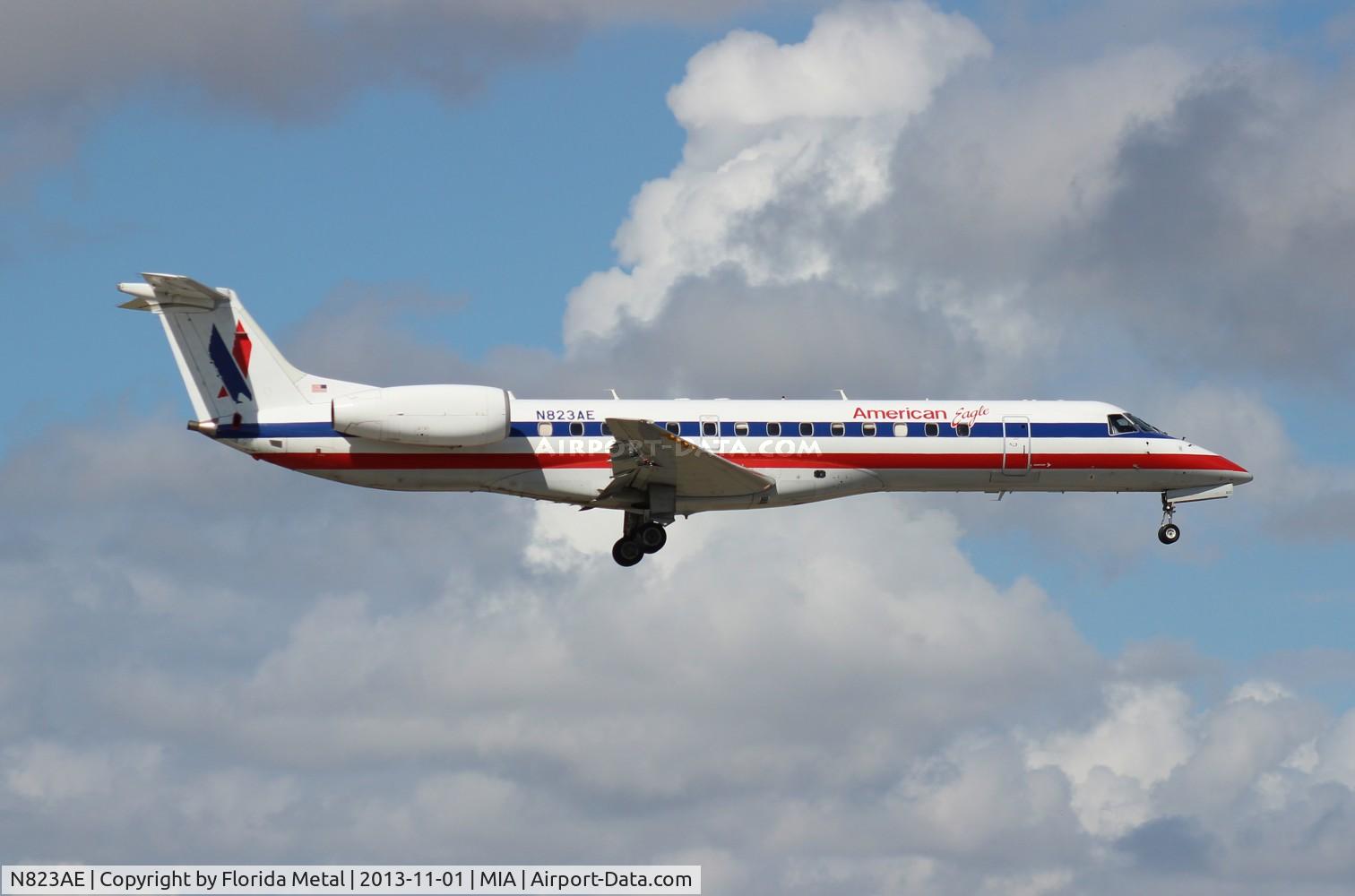 N823AE, 2002 Embraer ERJ-140LR (EMB-135KL) C/N 145582, Eagle E140