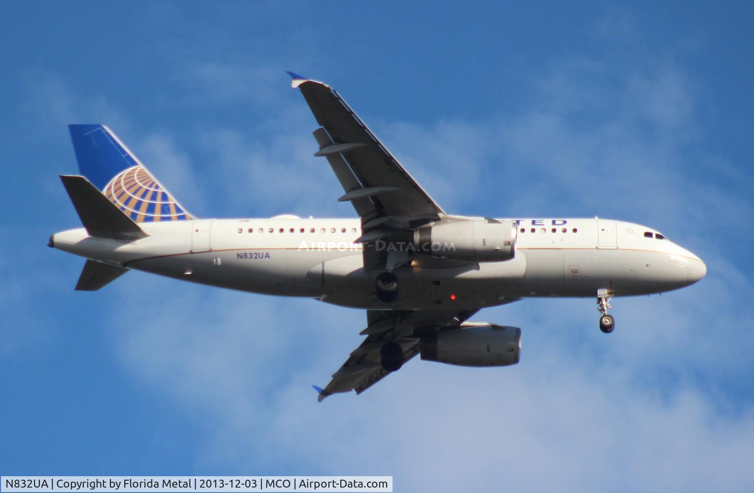 N832UA, 2000 Airbus A319-131 C/N 1321, United A319