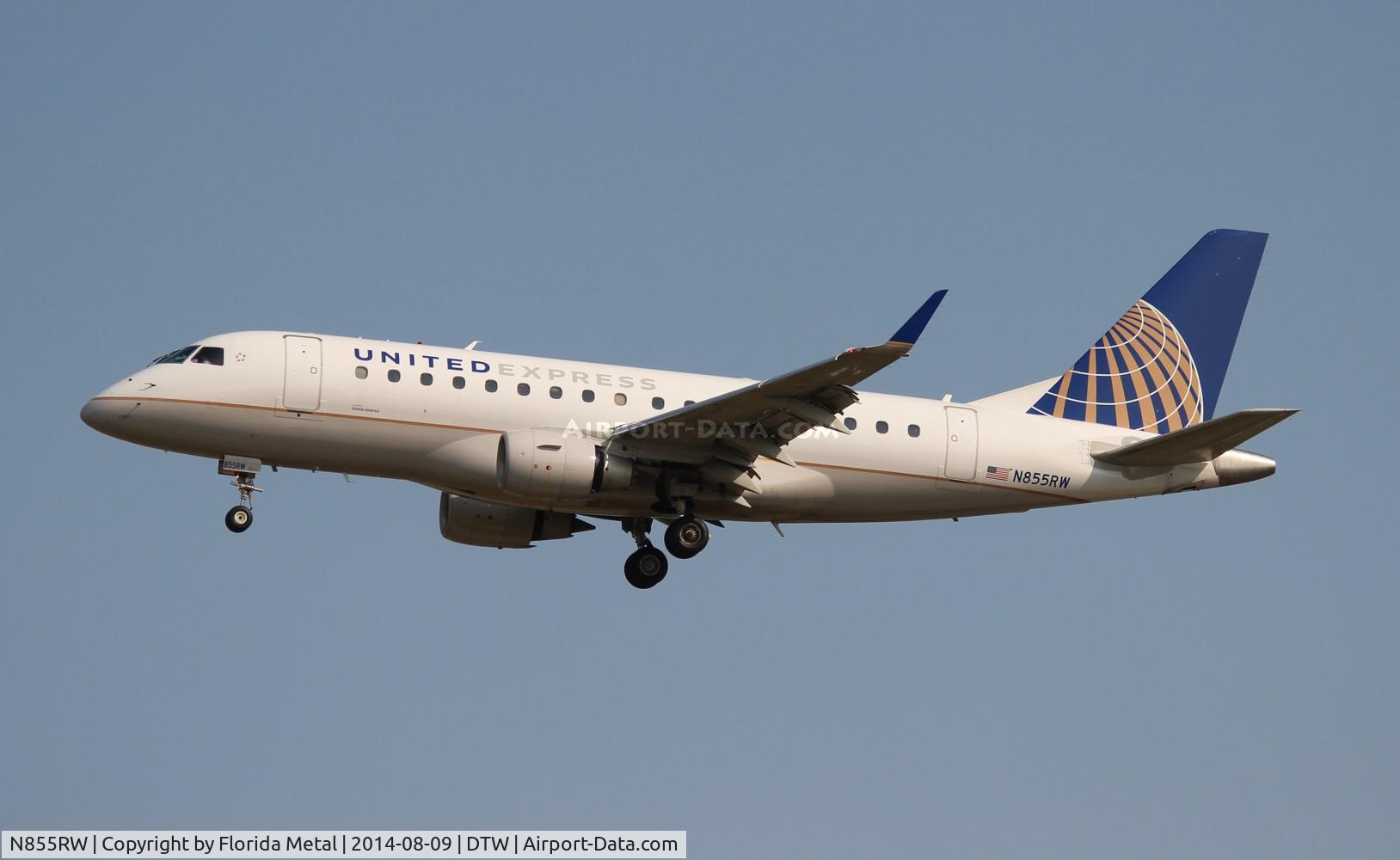 N855RW, 2005 Embraer 170SE (ERJ-170-100SE) C/N 17000077, United Express