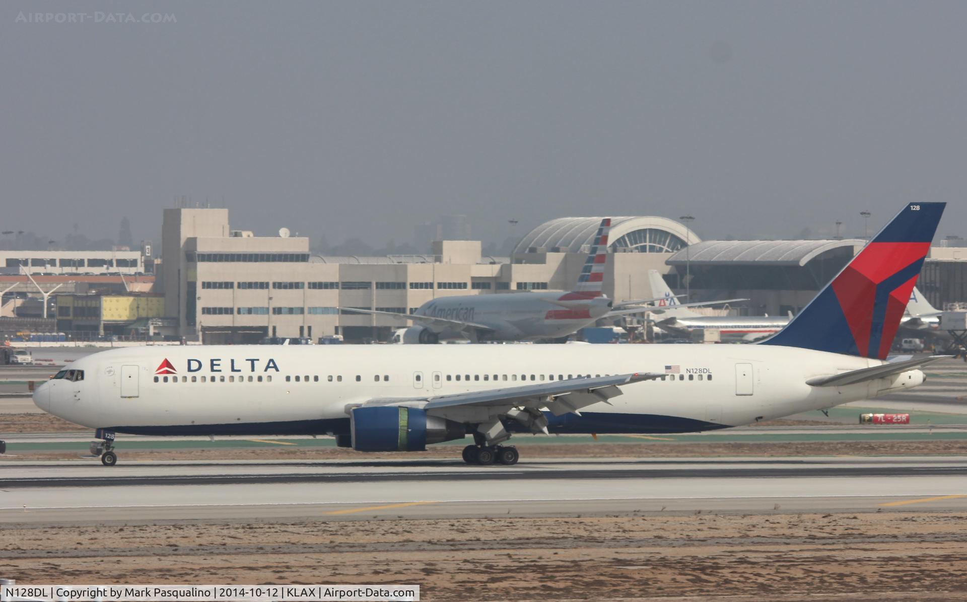 N128DL, 1988 Boeing 767-332 C/N 24078, Boeing 767-300