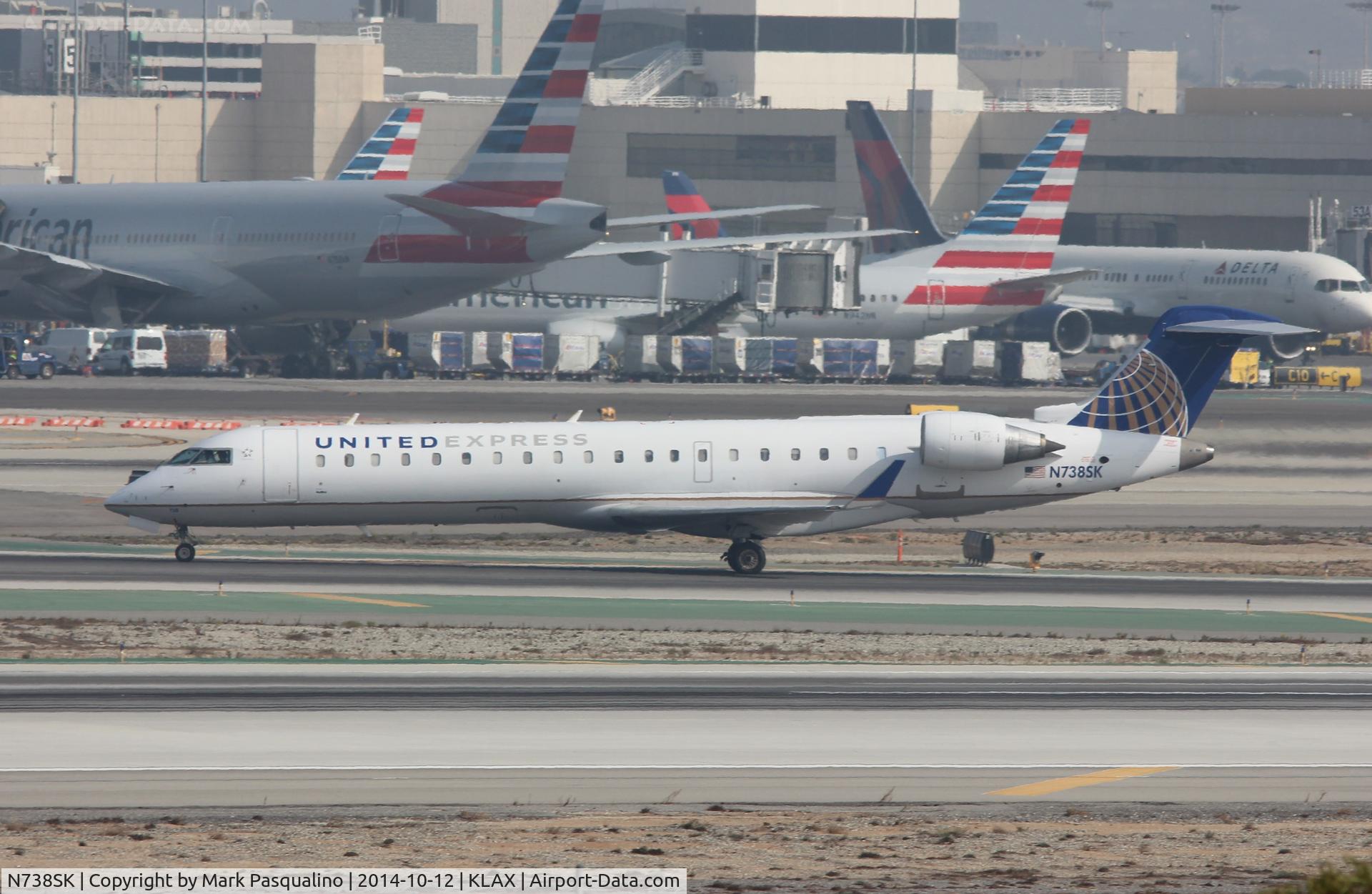 N738SK, 2005 Bombardier CRJ-700 (CL-600-2C10) Regional Jet C/N 10195, CL-600-2C10