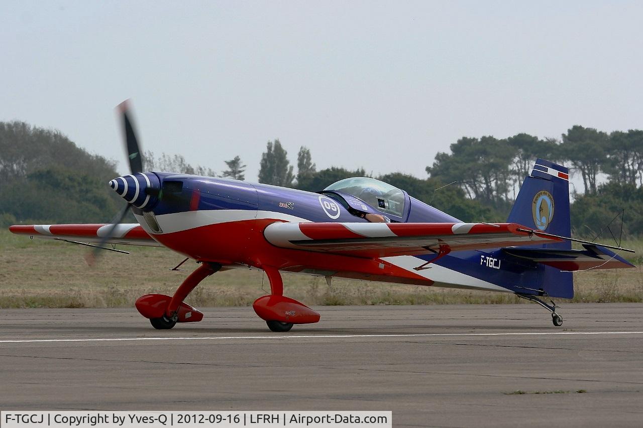 F-TGCJ, Extra EA-330SC C/N 05, Extra EA-330SC, Taxiing after landing, Lann Bihoué Air Base (LFRH-LRT) Open day 2012