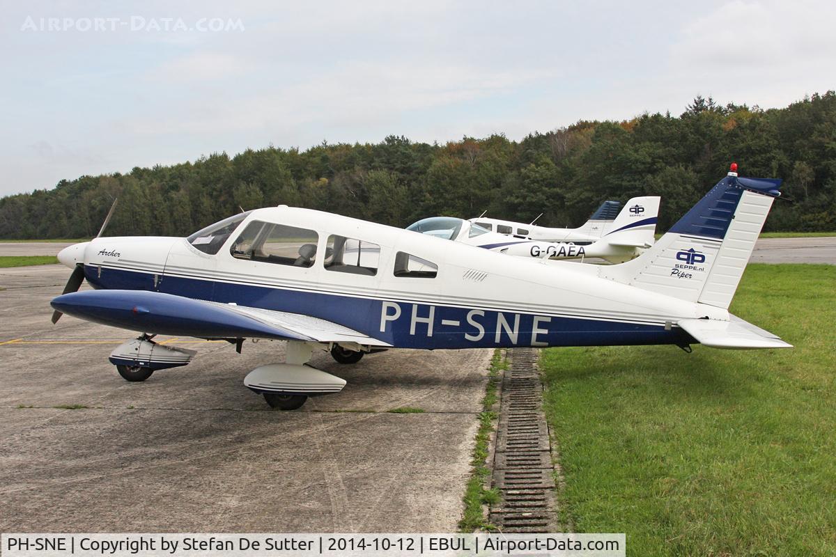 PH-SNE, Piper PA-28-180 C/N 28-7505181, Parked at Aeroclub Brugge.