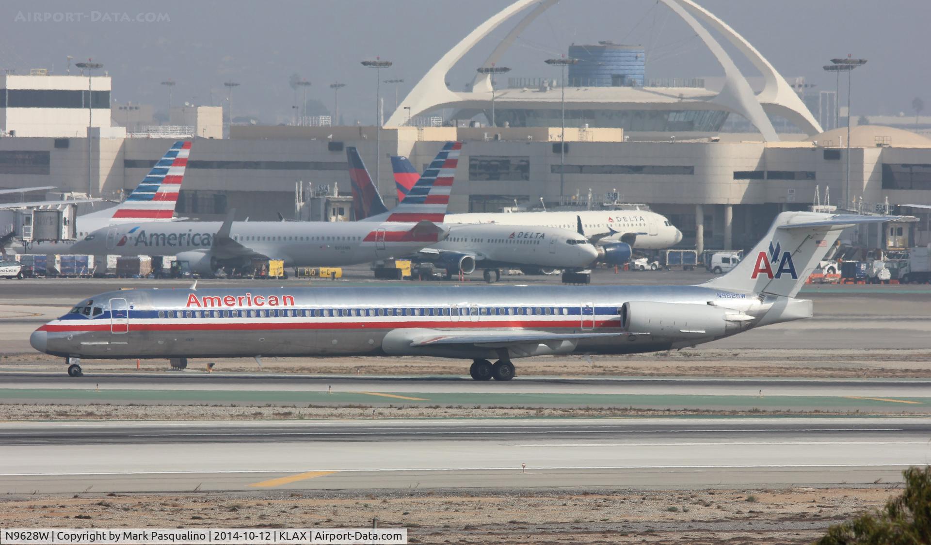 N9628W, 1998 McDonnell Douglas MD-83 (DC-9-83) C/N 53598, MD-83