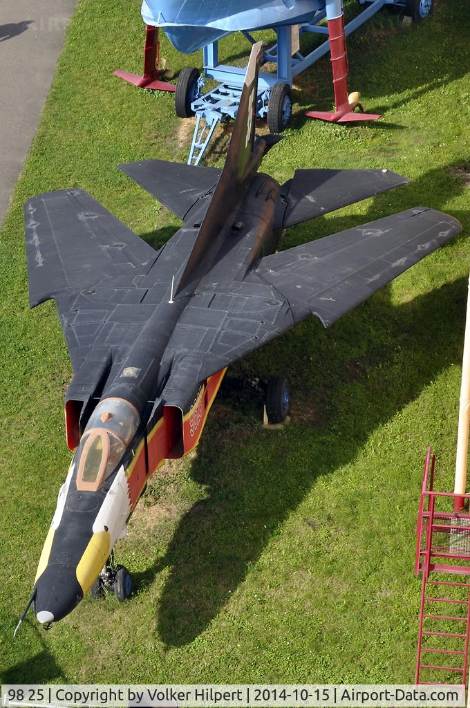 98 25, Mikoyan-Gurevich MiG-23BM C/N 0393209825, at Speyer