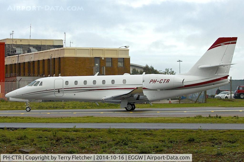 PH-CTR, 2014 Cessna 680 Citation Sovereign+ C/N 680-0525, Cessna C680 Citation Sovereign, c/n: 680-0525 at Luton