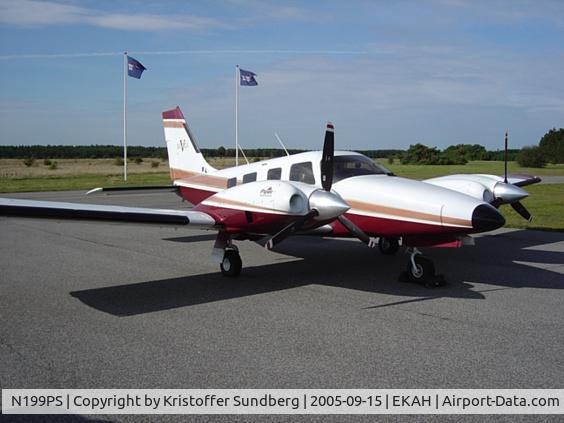 N199PS, 1999 Piper PA-34-220T Seneca V C/N 3449108, Very nice aircraft