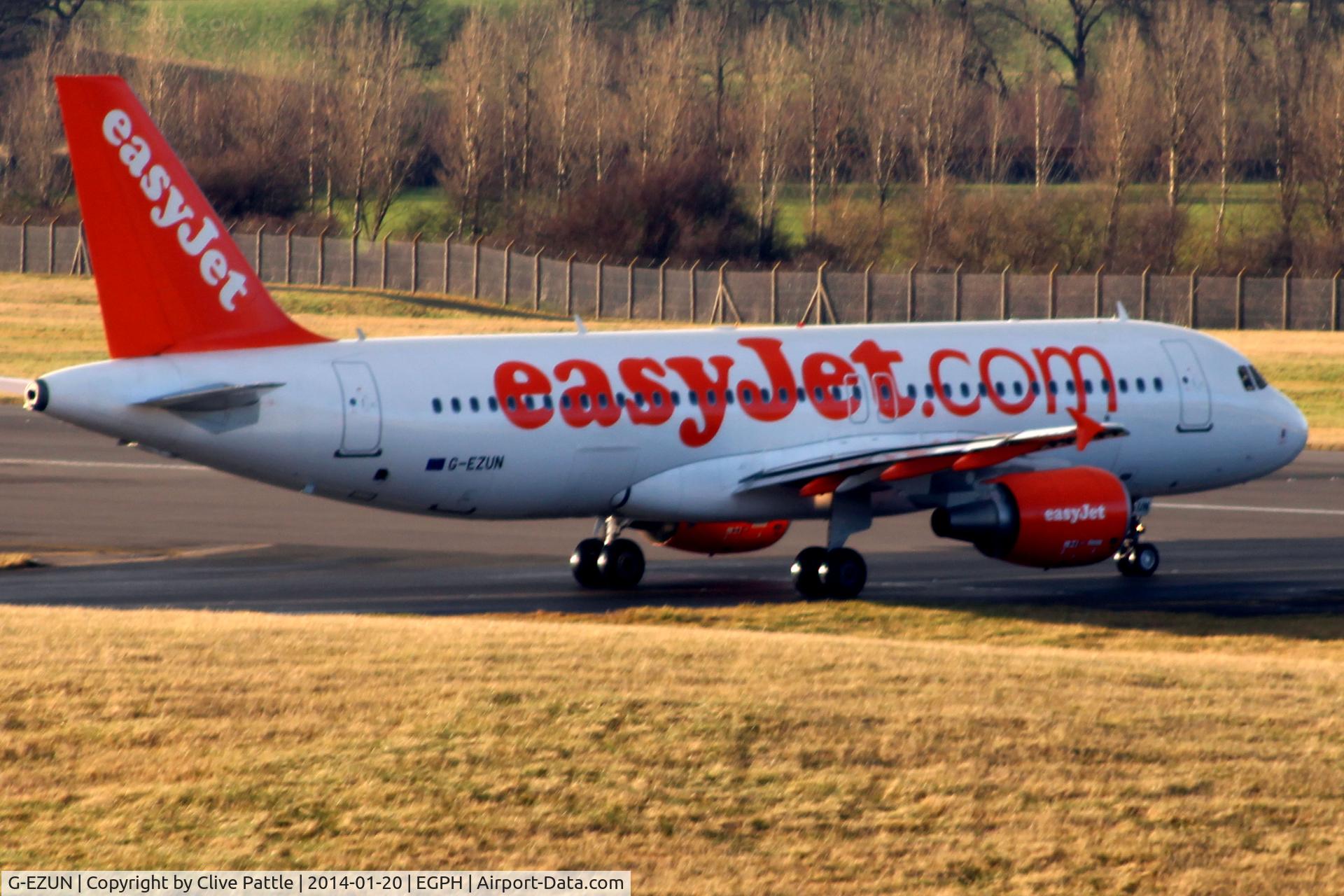 G-EZUN, 2012 Airbus A320-214 C/N 5046, Taxy for departure
