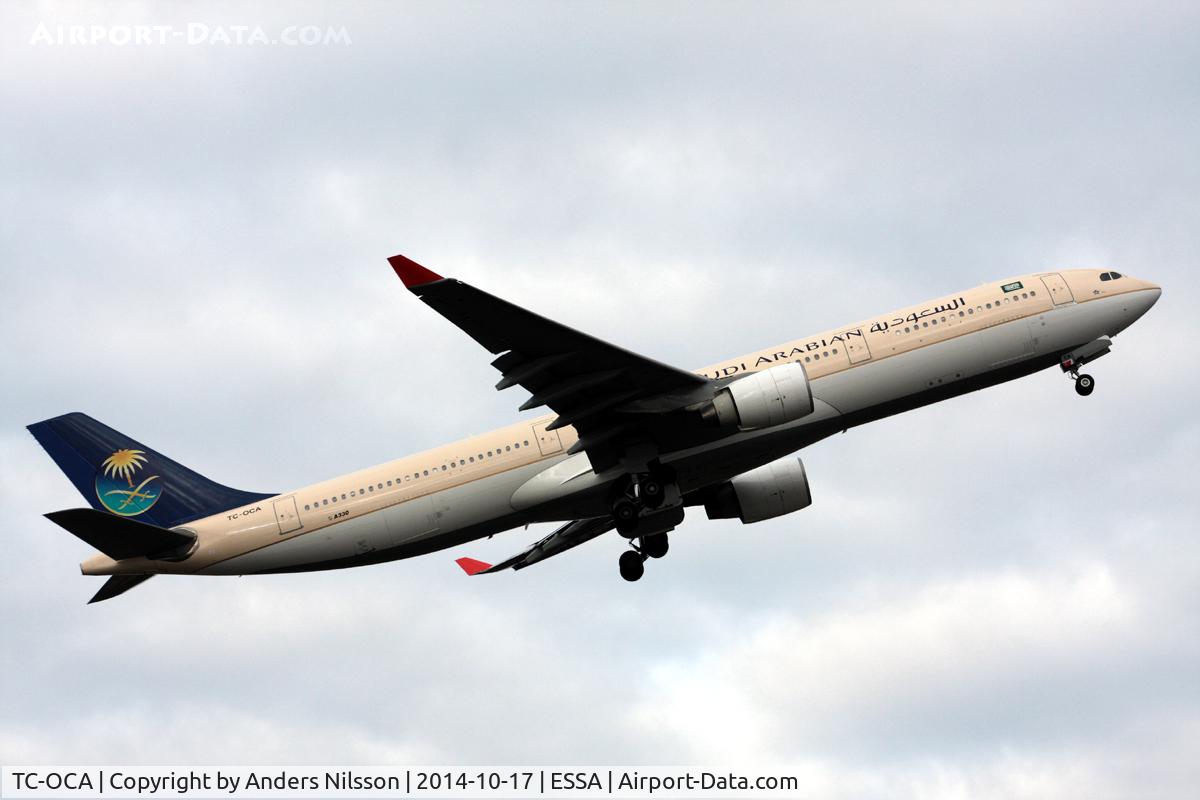 TC-OCA, 1995 Airbus A330-322 C/N 072, Departing runway 08.