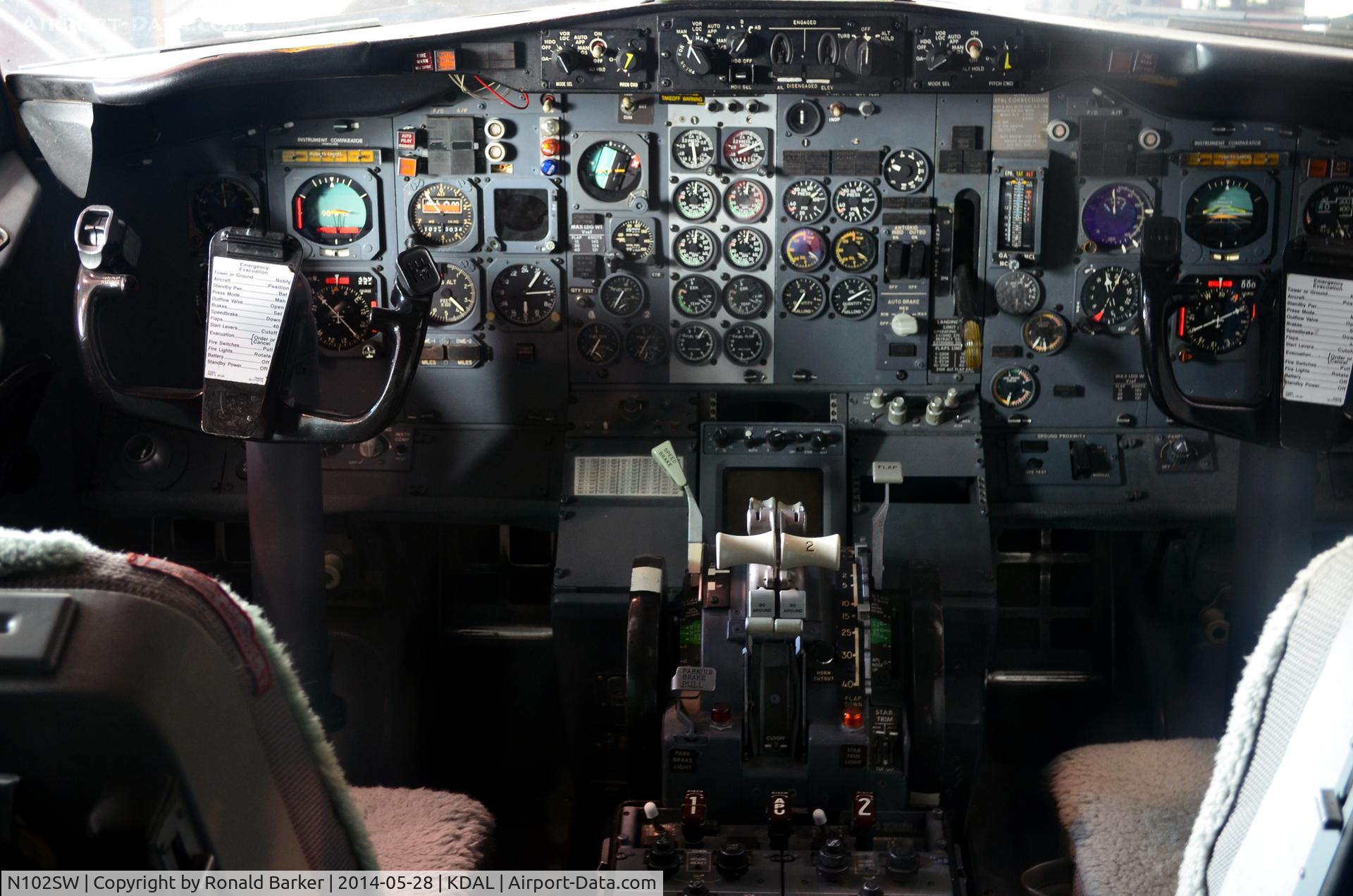N102SW, 1984 Boeing 737-2H4 C/N 23108, Cockpit  Frontiers of Flight Museum  DAL