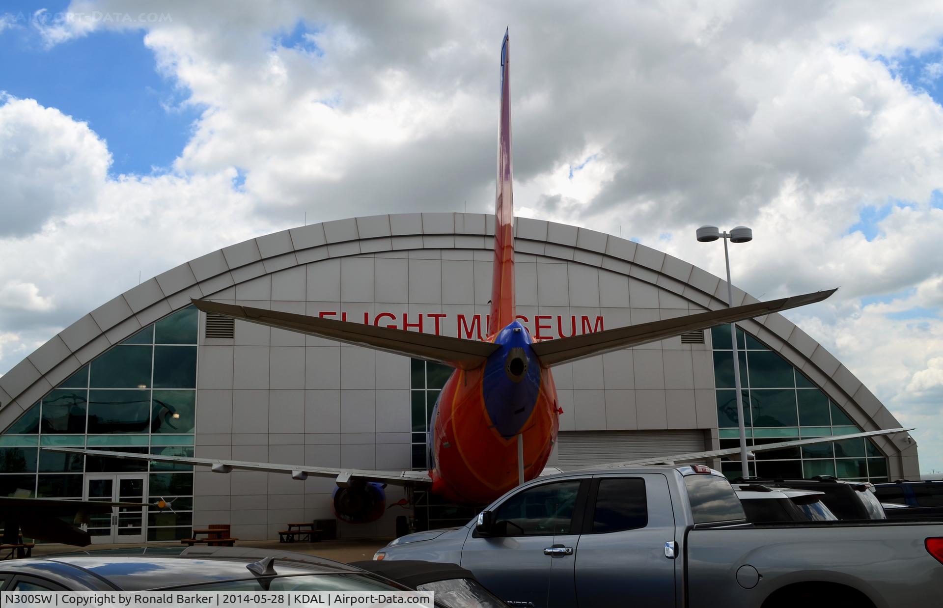 N300SW, 1984 Boeing 737-3H4 C/N 22940, Frontiers of Flight Museum DAL