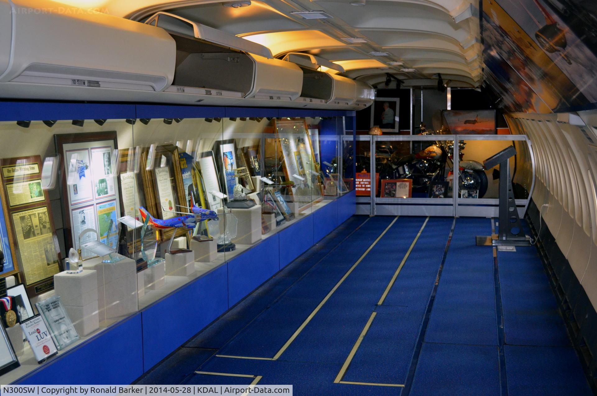 N300SW, 1984 Boeing 737-3H4 C/N 22940, Aircraft interior Frontiers of Flight Museum DAL