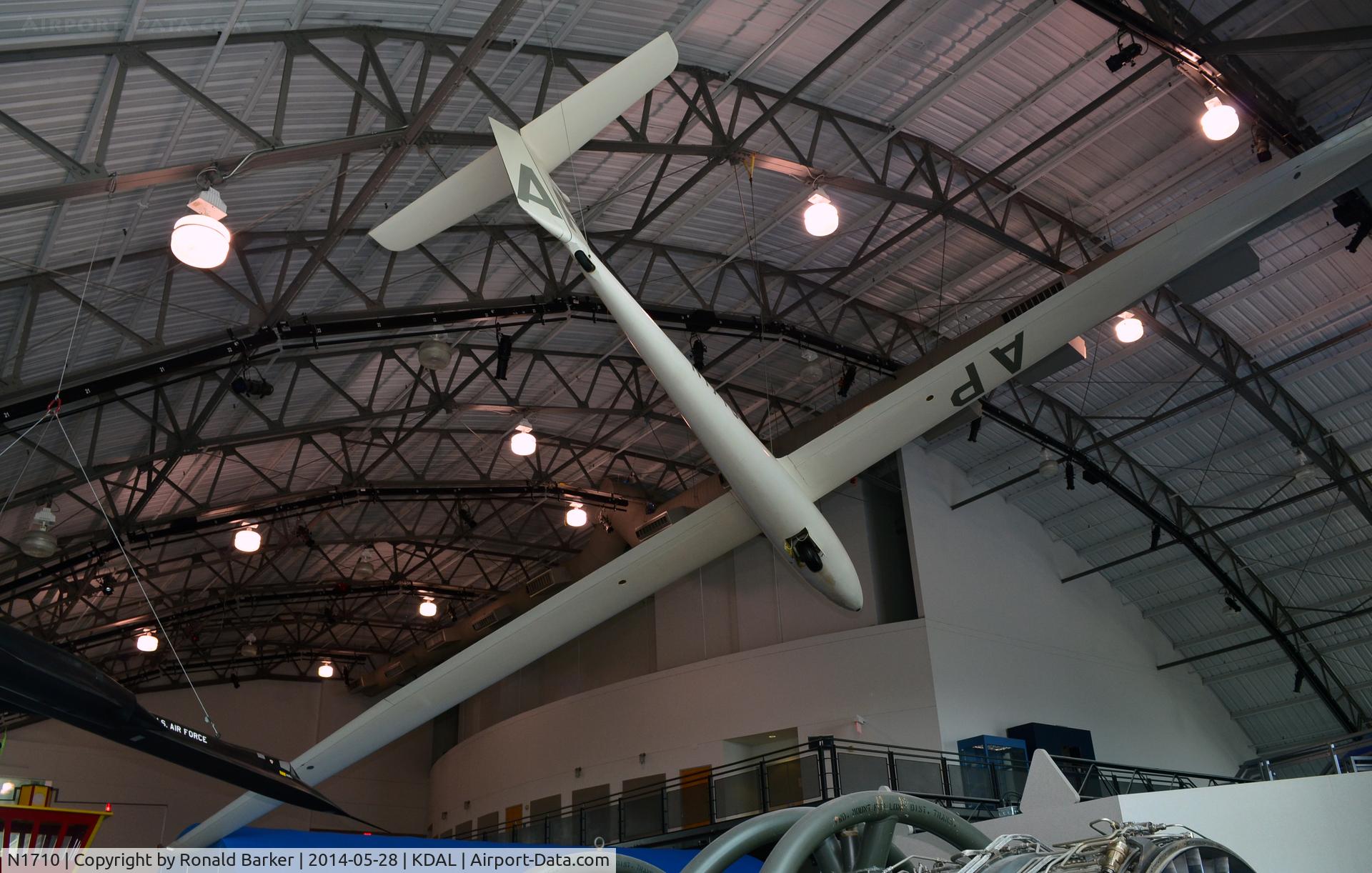 N1710, 1967 Glasflugel BS-1 C/N 9, Frontiers of Flight Museum DAL