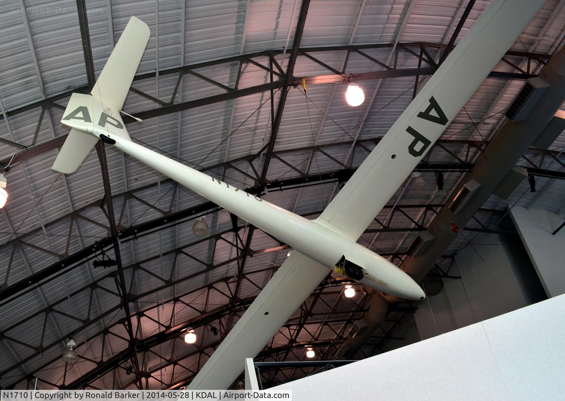 N1710, 1967 Glasflugel BS-1 C/N 9, Frontiers of Flight Museum DAL