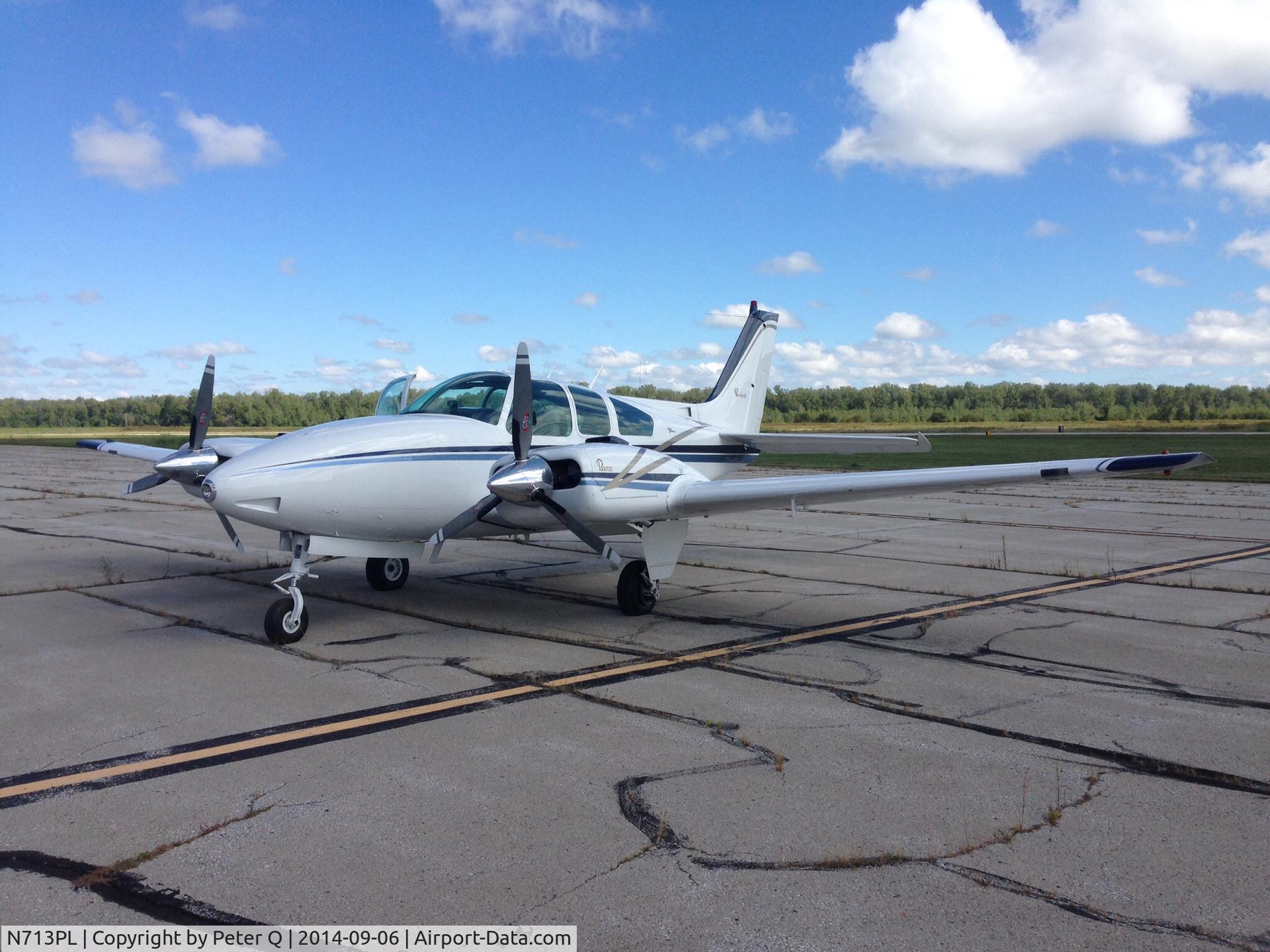 N713PL, 1968 Beech D55 Baron C/N TE-506, On the Ramp in KS