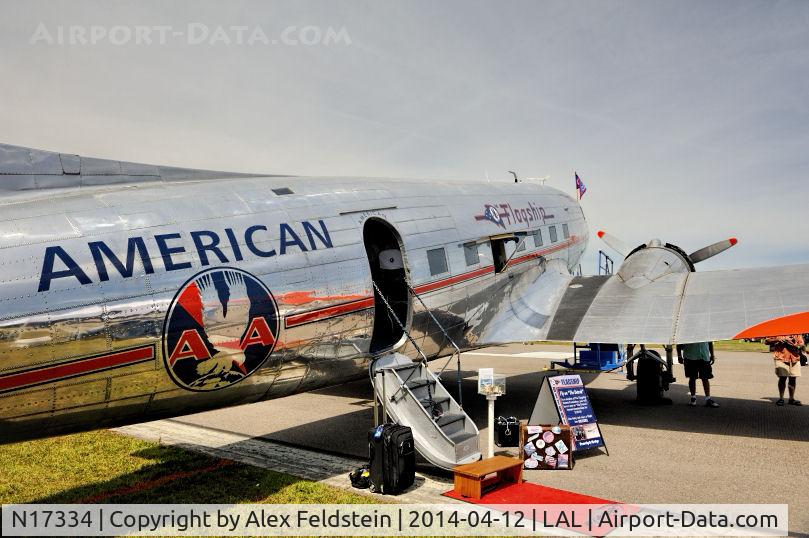 N17334, 1937 Douglas DC-3-178 C/N 1920, Sun-N-Fun
