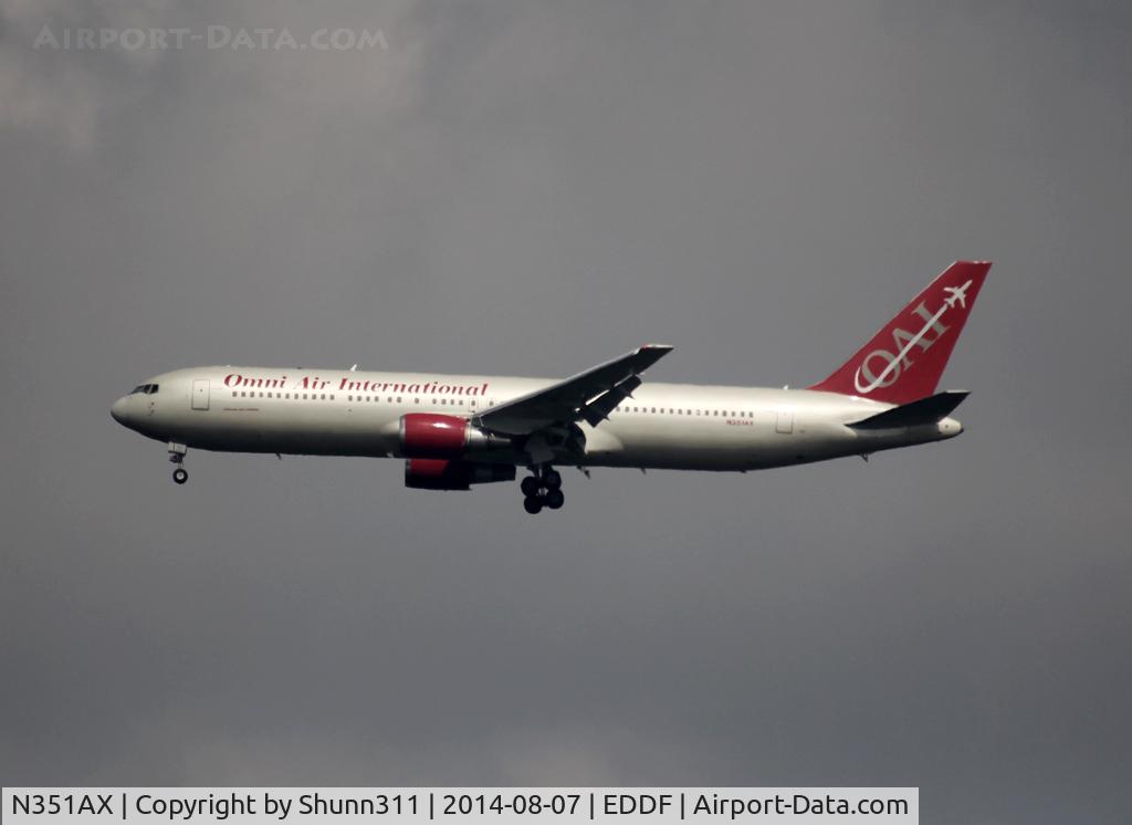 N351AX, 1995 Boeing 767-33A C/N 27908, Landing rwy 25R