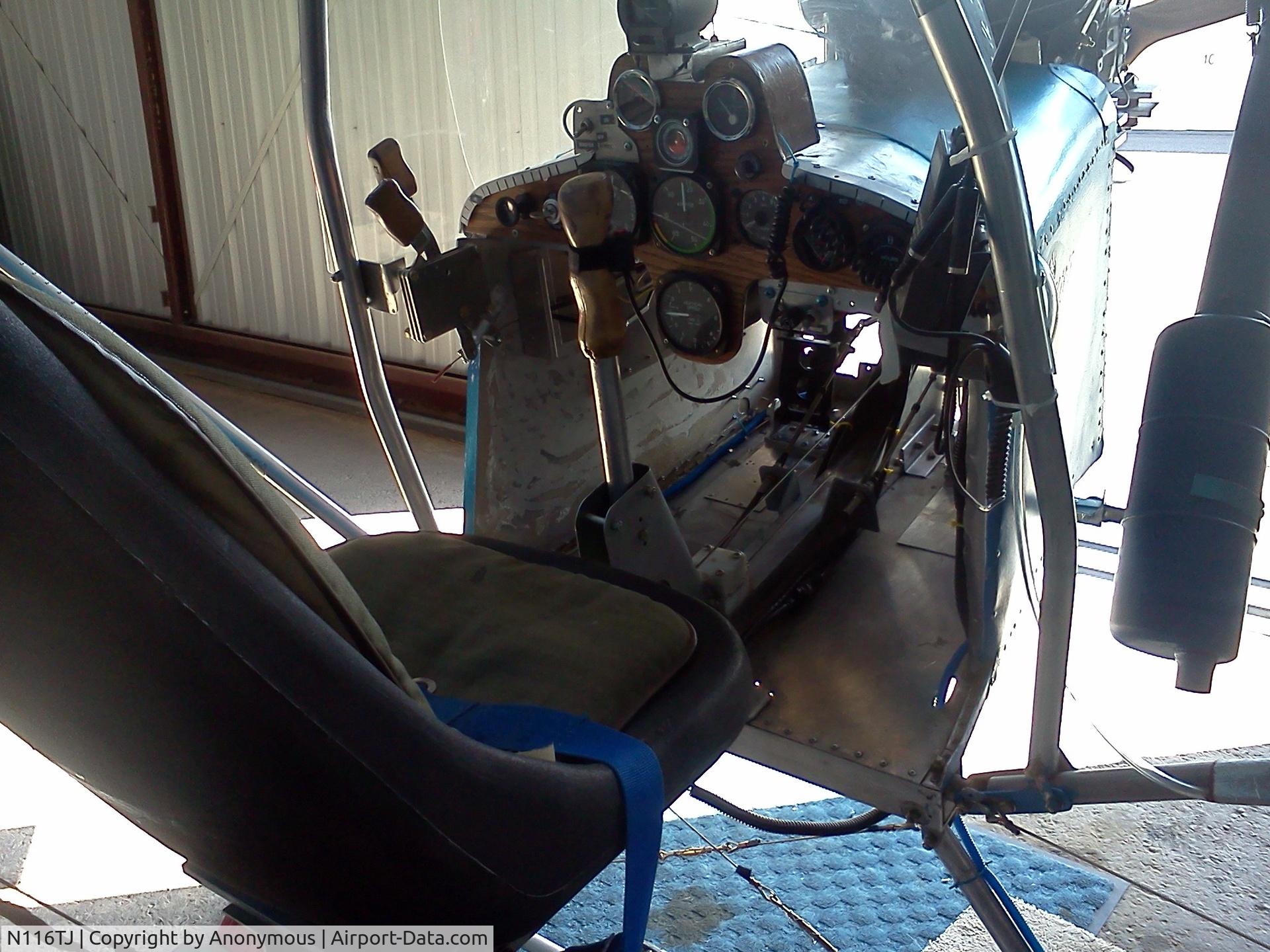 N116TJ, Affordaplane A Plane C/N A116, Cockpit